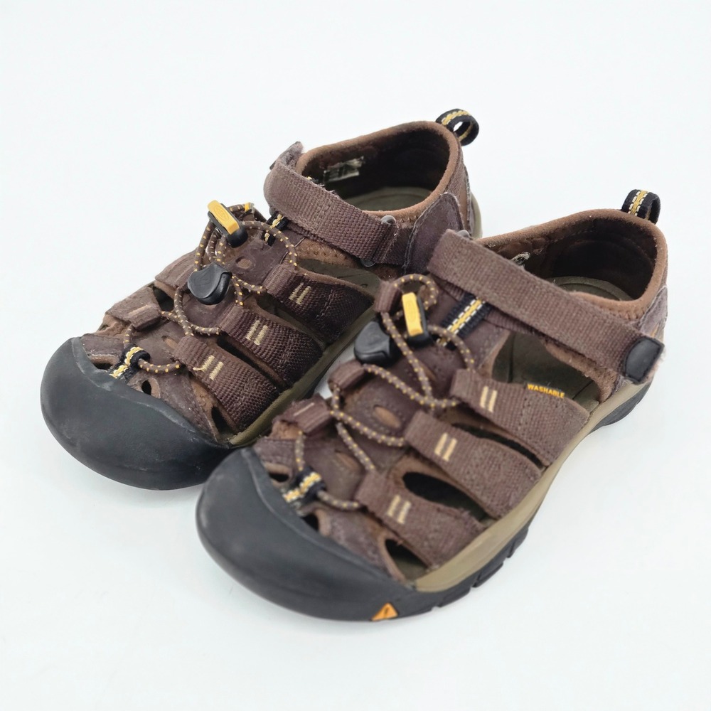 KEEN Newport H2 Brown Dark Earth Gorpcore Hiking Sandals Size Youth 2 EU 34 21CM